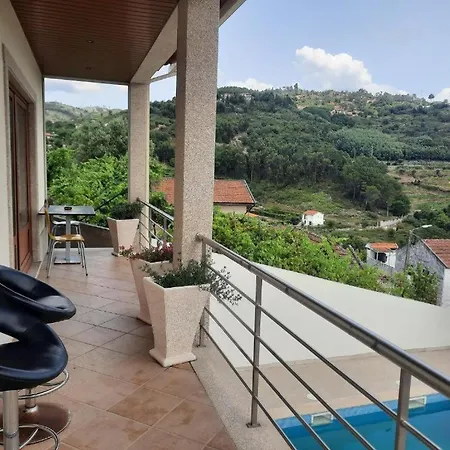 Semesterbostad Ls Charming House Paredes de Viadores